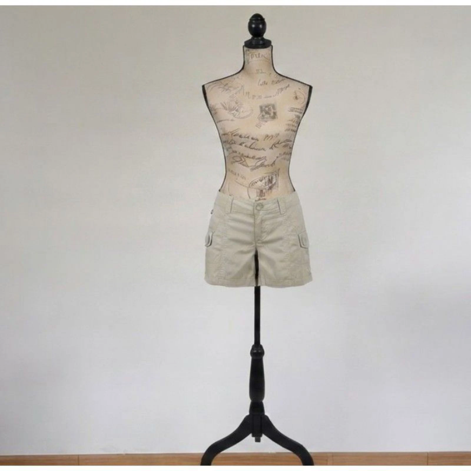 Short cargo taille 34 très bon état